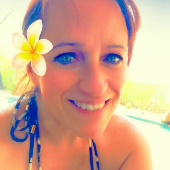 Meet your Posher, Sandy - Picture 1 of 1